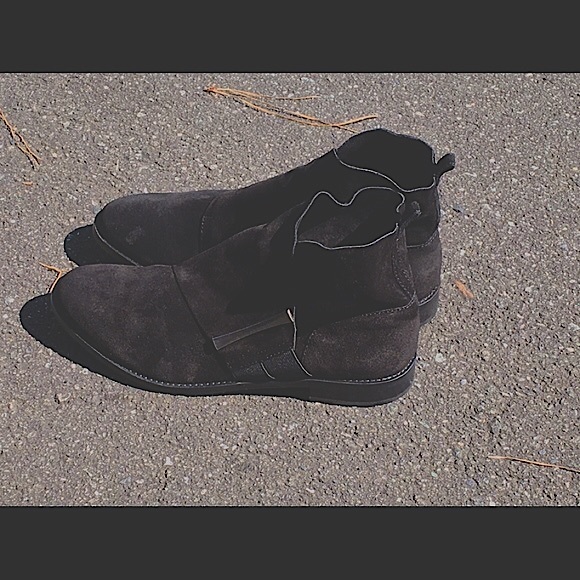 Johnston & Murphy Lola Suede Almond Toes ankle boots (EUC) - Picture 13 of 15